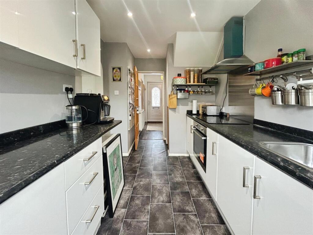 ba03655e--4867-90F7-ACB89E1626A9-16435-00000BC4124