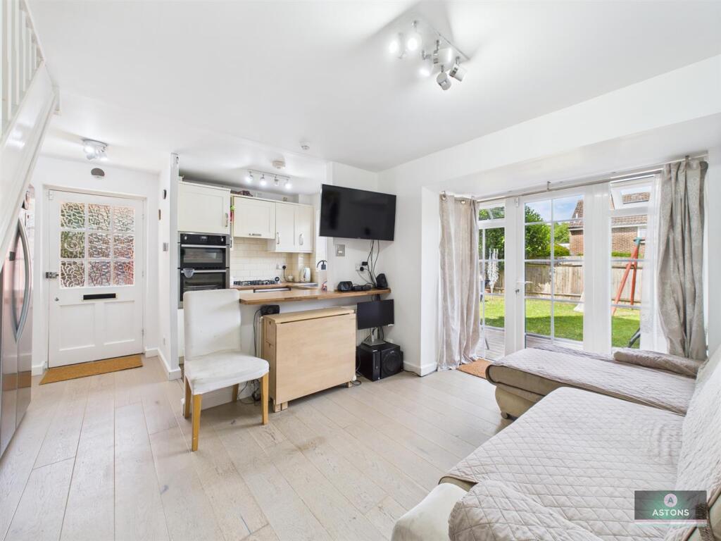 Lounge/Kitchen-Dining Room