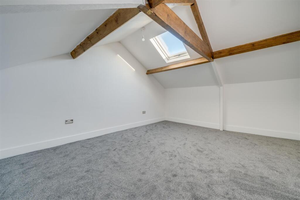 4 Cliffe End Road-4.jpg