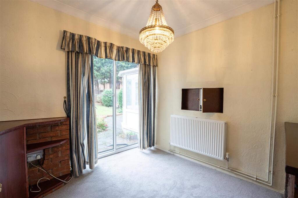 Dining Area / Snug