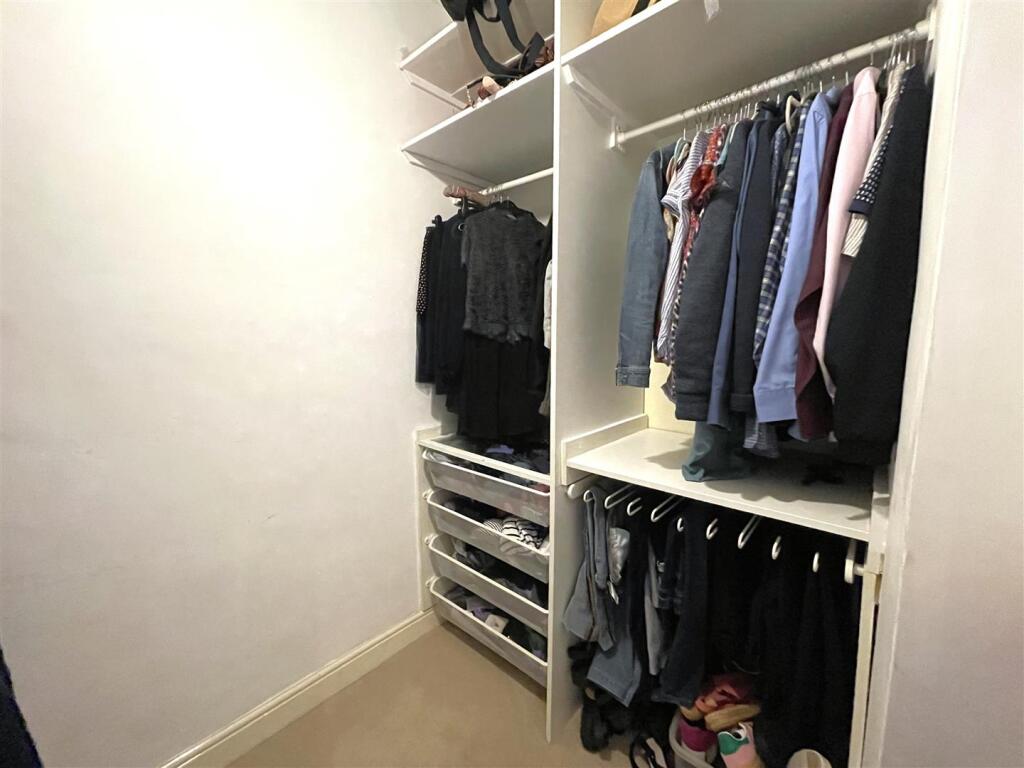 Dressing Room.jpg
