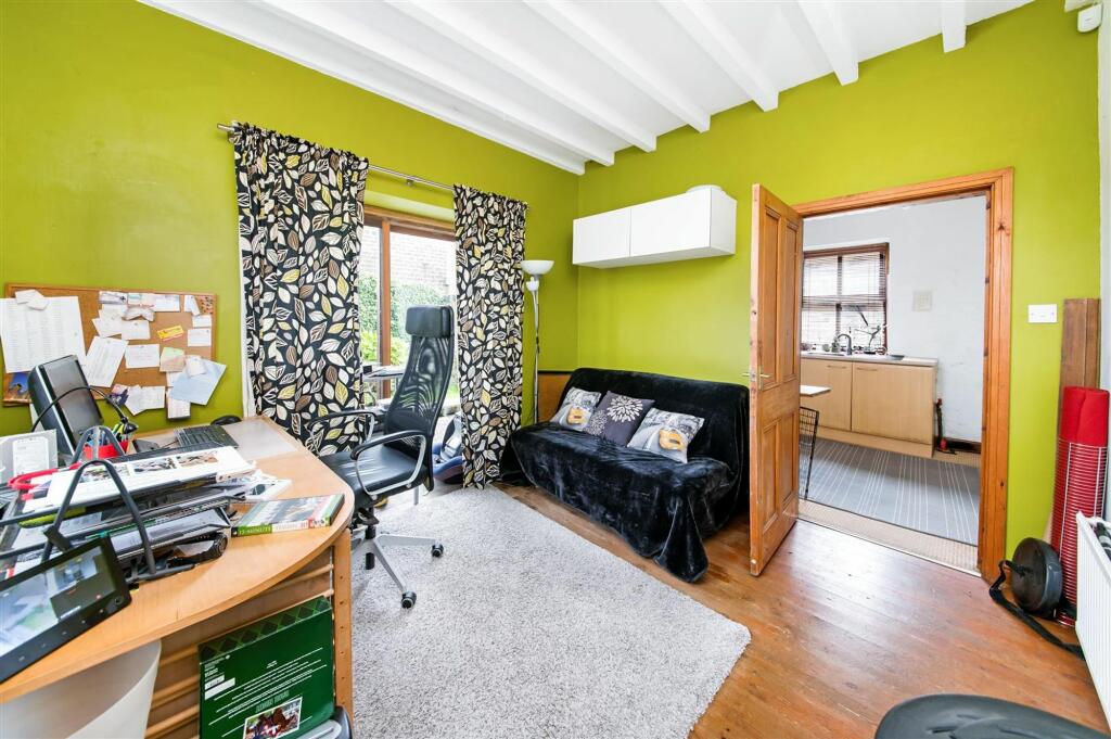 FAMILY ROOM/SECOND SITTING ROOM