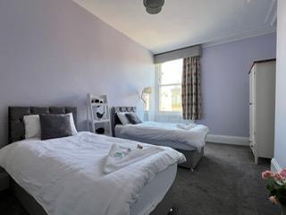 Bedroom 4.jpg