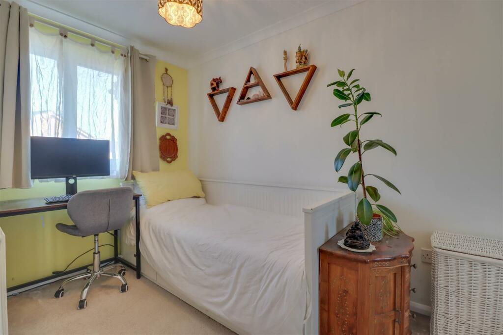 30 FLETCHER DRIVE INSIDE-8.jpg