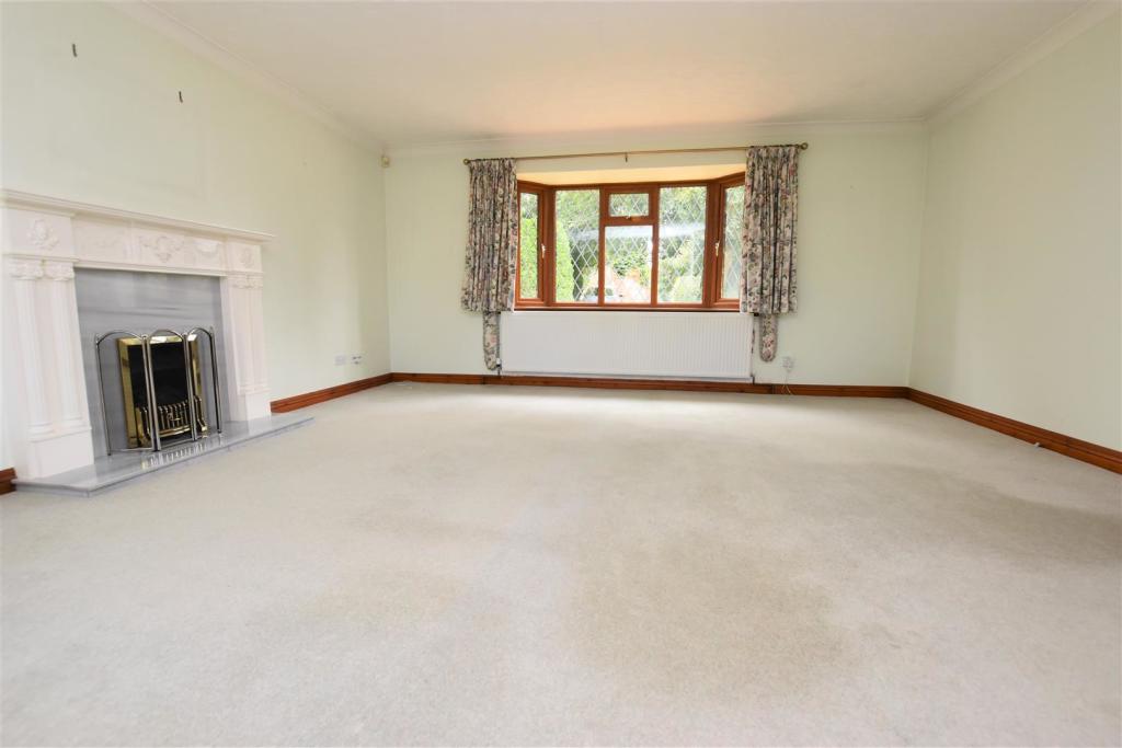 Lounge Area.jpg