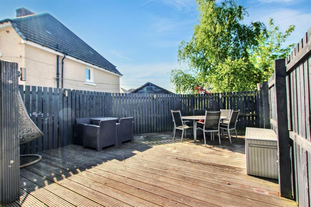 18 - Rear Garden.jpg