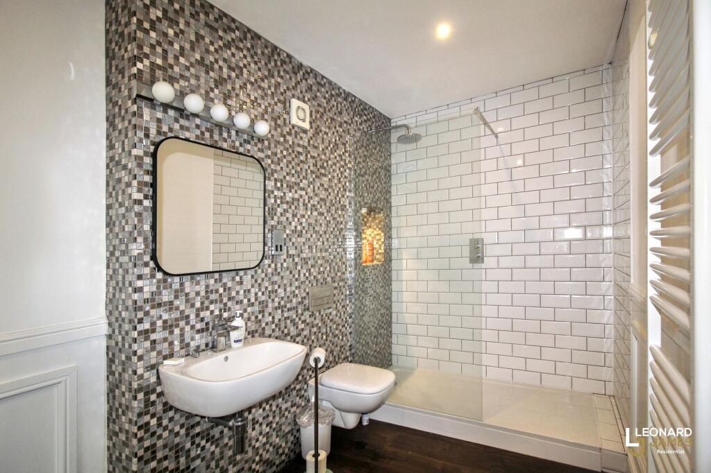 Bedroom 2 En-Suite