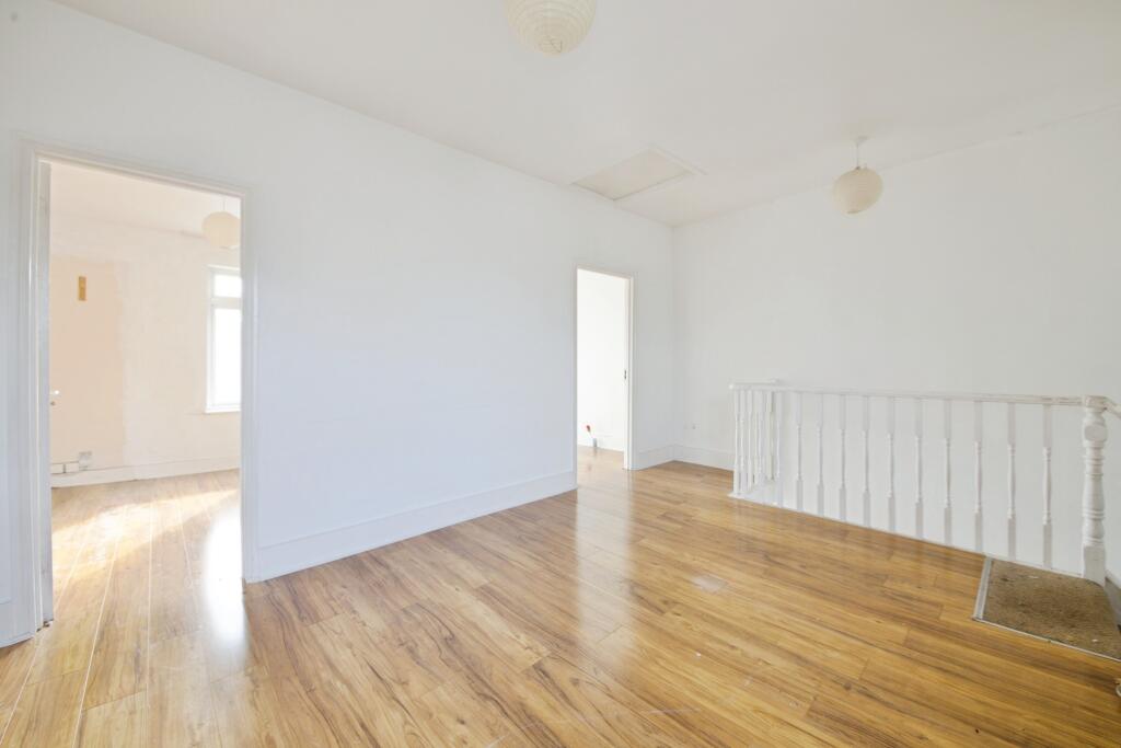 69 Town Road London, N9 0SJ