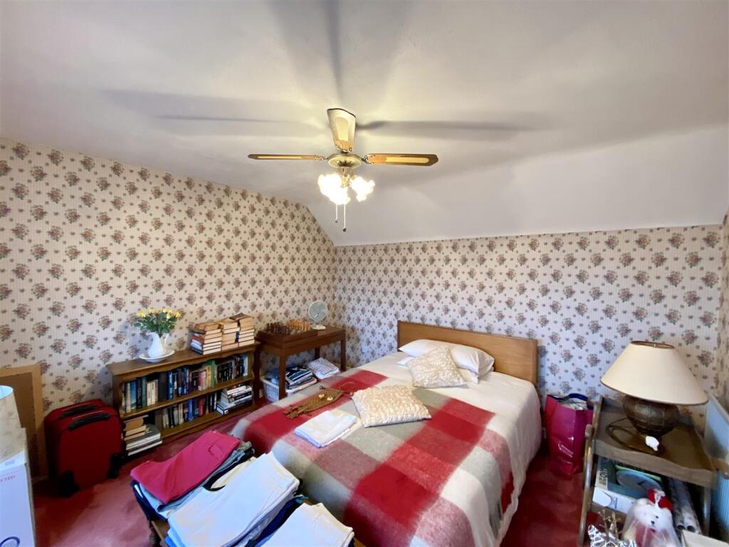 BEDROOM 3