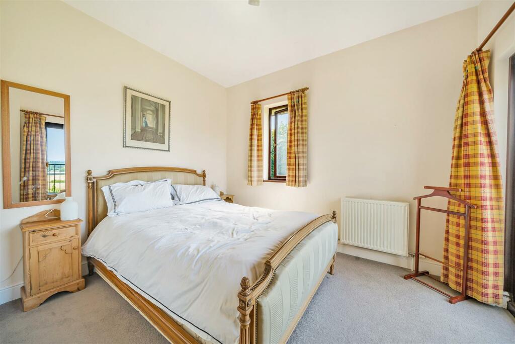 Bedroom 4.jpg