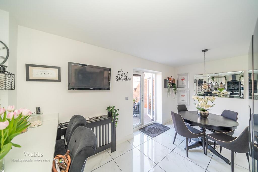 kitchen/dining and family area