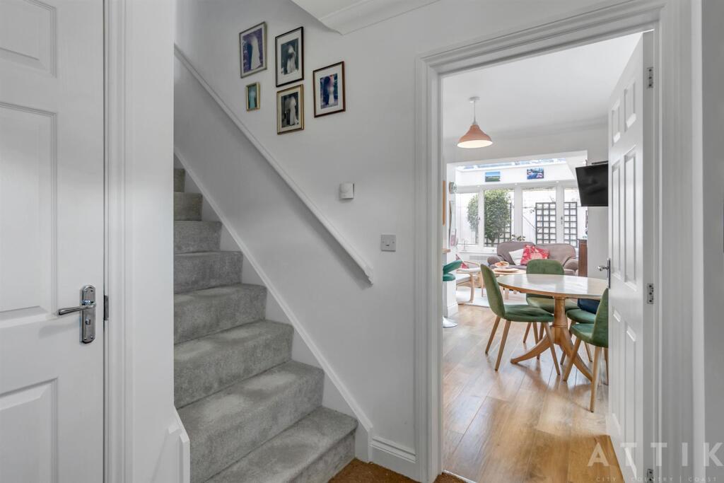 8 Blyth Mews, Halesworth, IP19 8FB (23).jpg