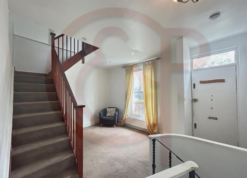 Entrance reception 2.jpg