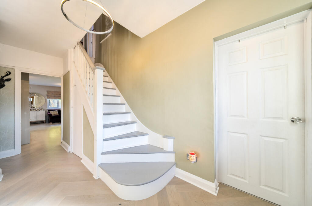 1365409-19-68f90b...