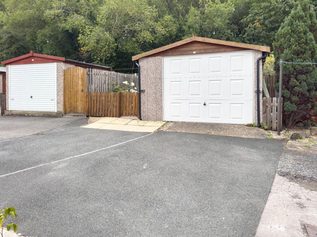 Photograph 28