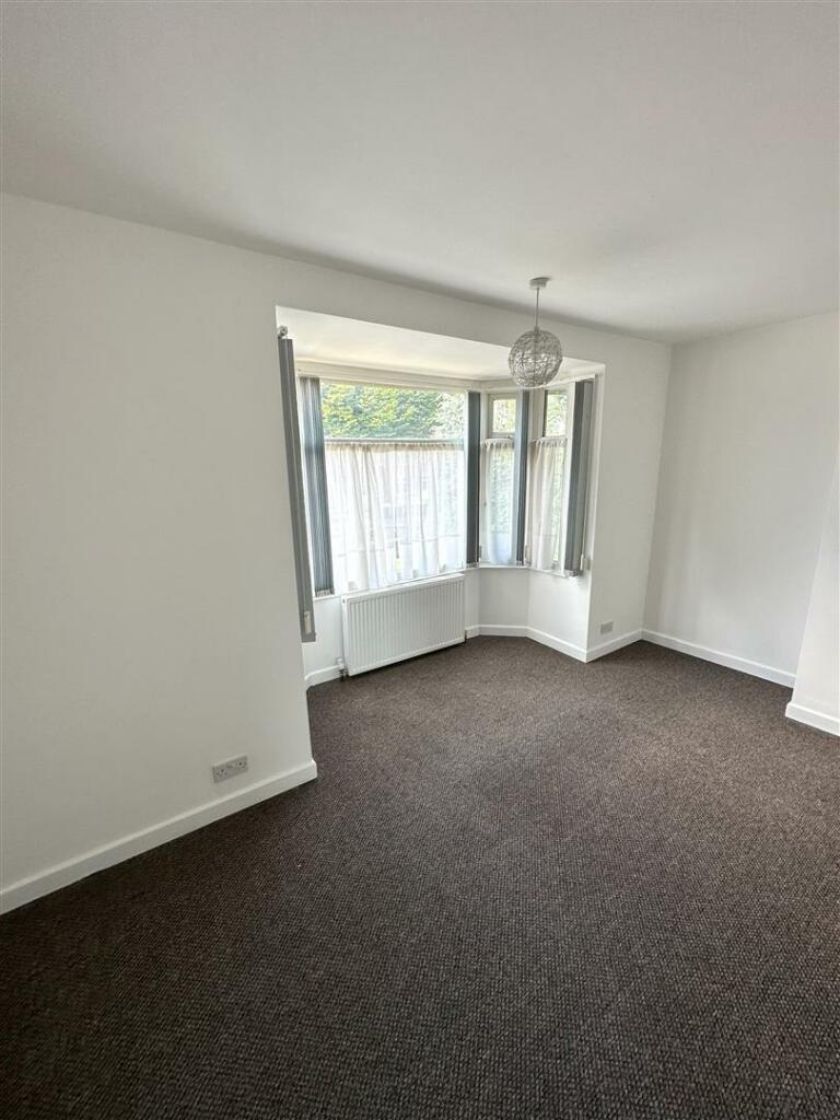 Bedroom 1.jpg