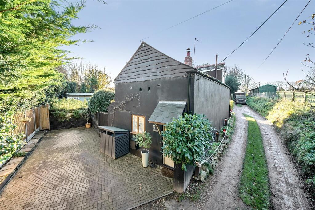 674dace590159-1218044 (1).jpg