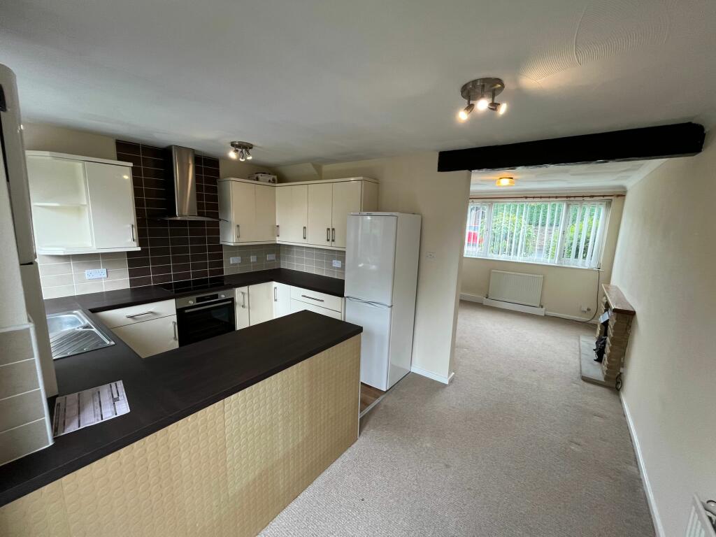 54 Highfield Road, HD8 0RQ