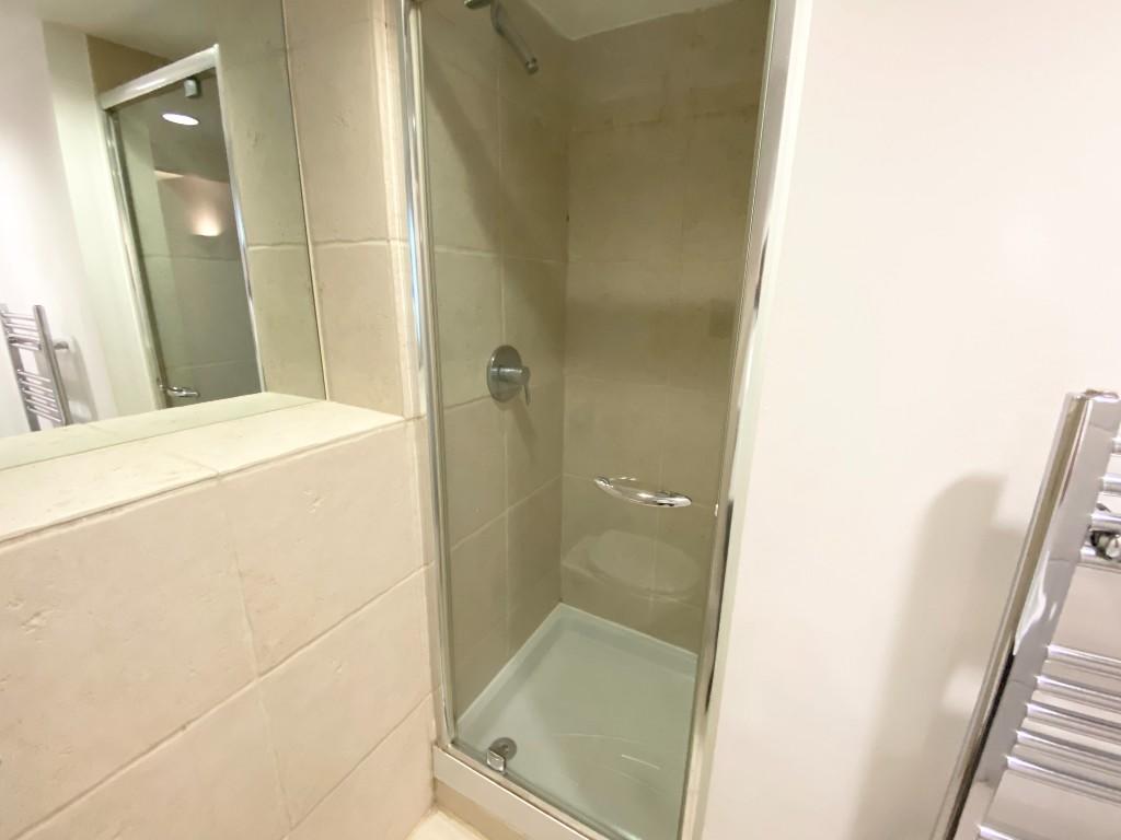 EN-SUITE 1 SHOWER