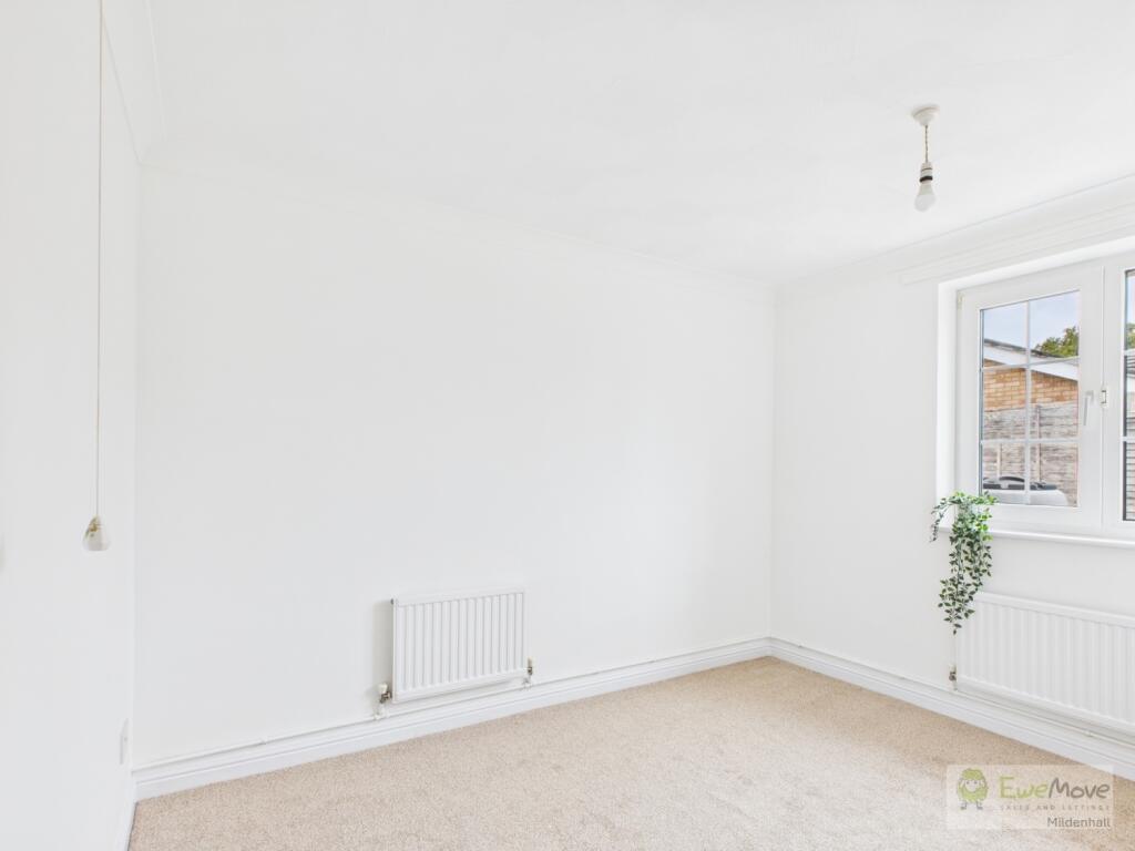 Thetford Road EweMove Mildenhall B2a