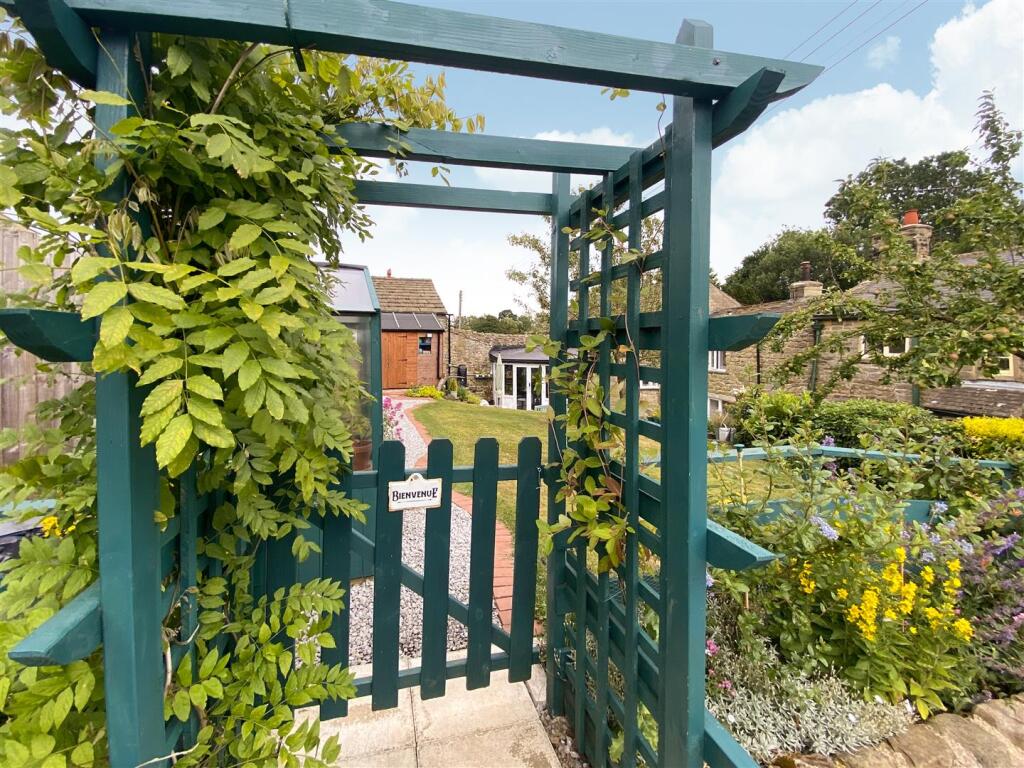 9018252-105590-133963767561244888-54809e57-5534-5c