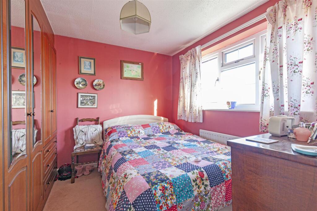 Bedroom 2-1.jpg