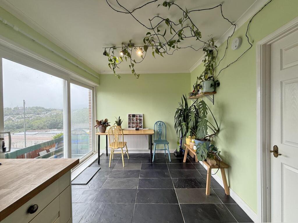 Cockington Walk 14 - Dining Area.jpg