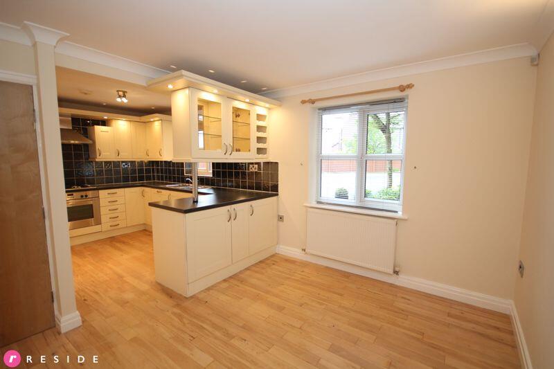 Kitchen / Dining Area
