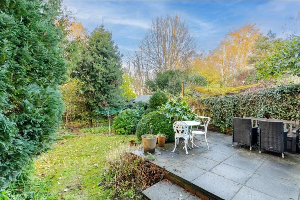 Garden at 25 High Street.jpg