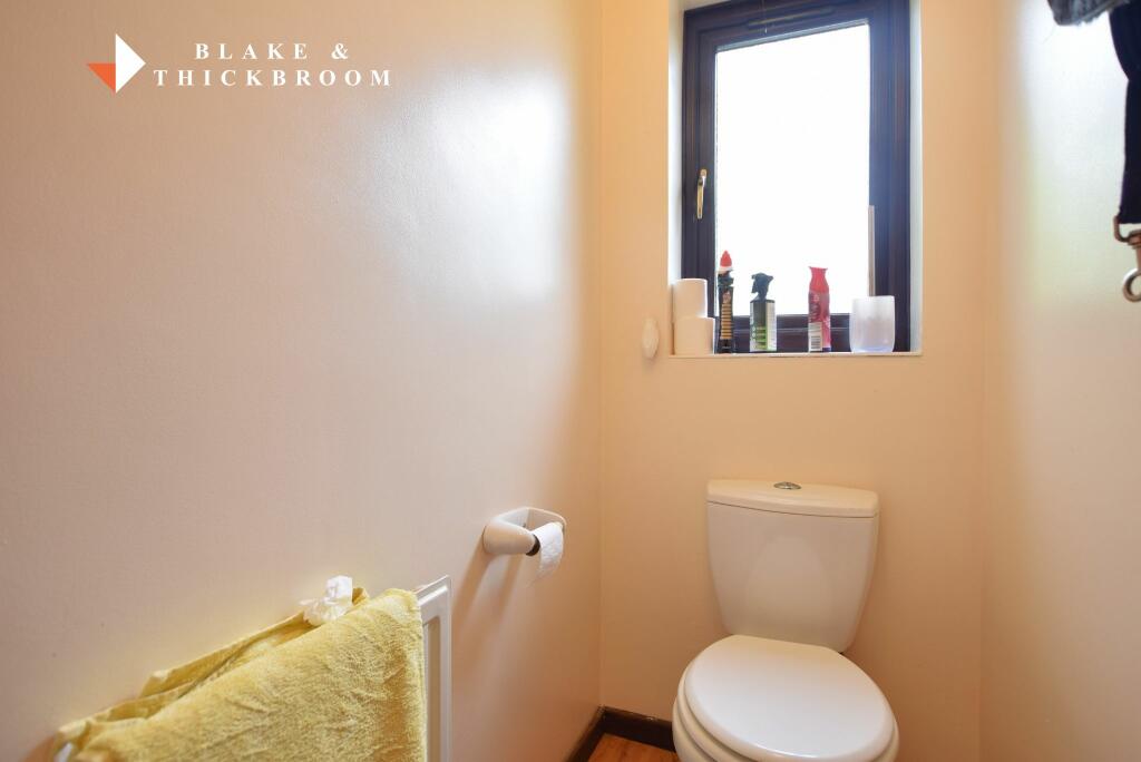GROUND FLOOR CLOAKROOM