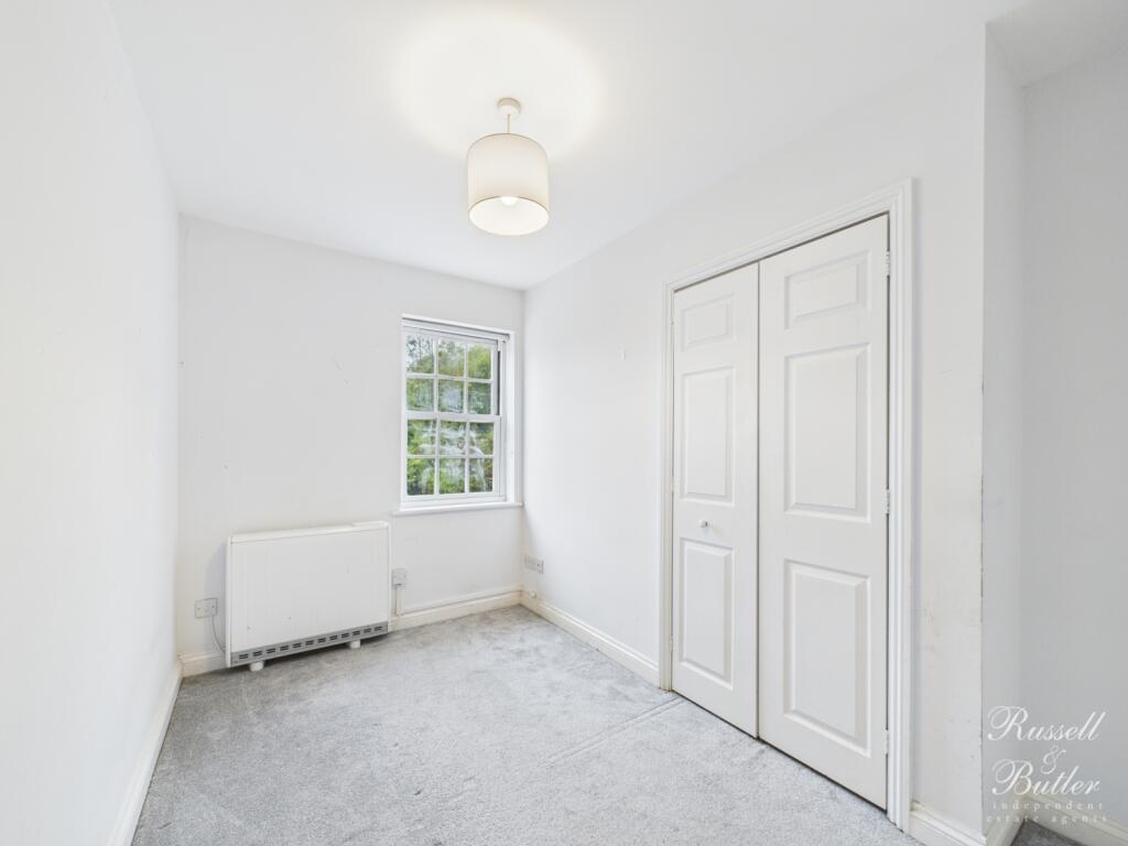 CAM01995G0-PR0371-STILL005