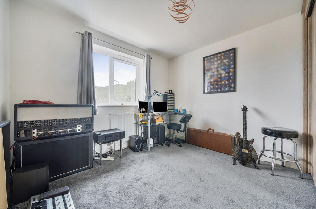 1340810-15-68a607...