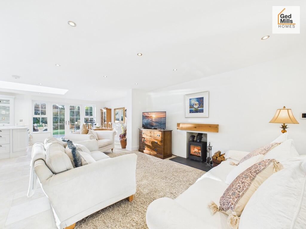 CAM02899G0-PR0069...