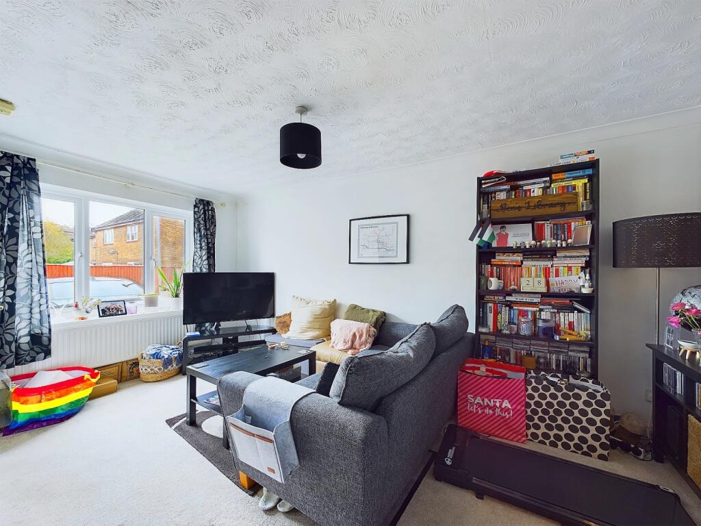 CAM01338G0-PR0077-STILL003