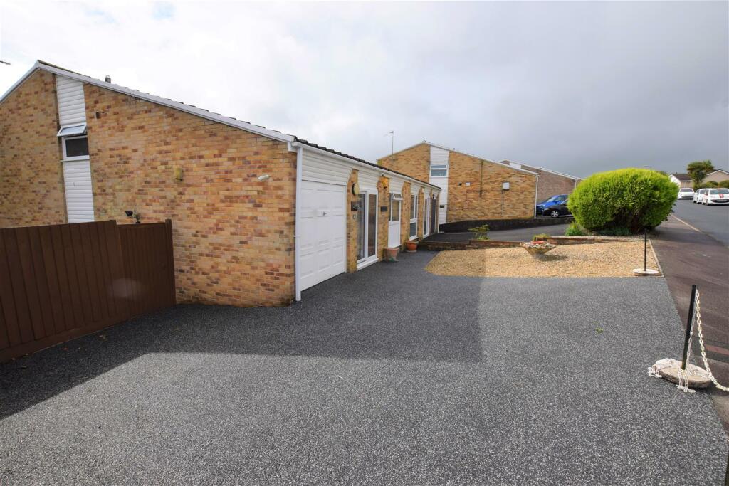 Garage &amp; Parking