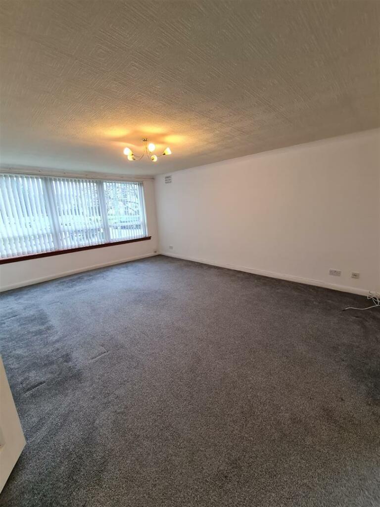 3 Kirkvale Court Lounge.jpg