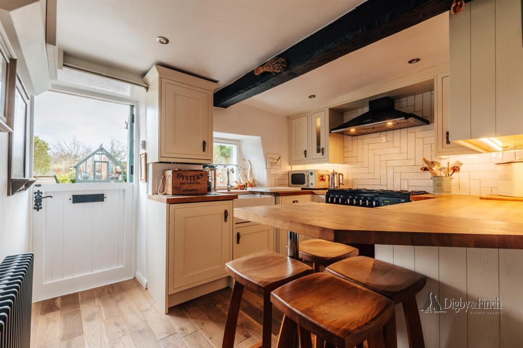 24 King Edward's Way -15.jpg
