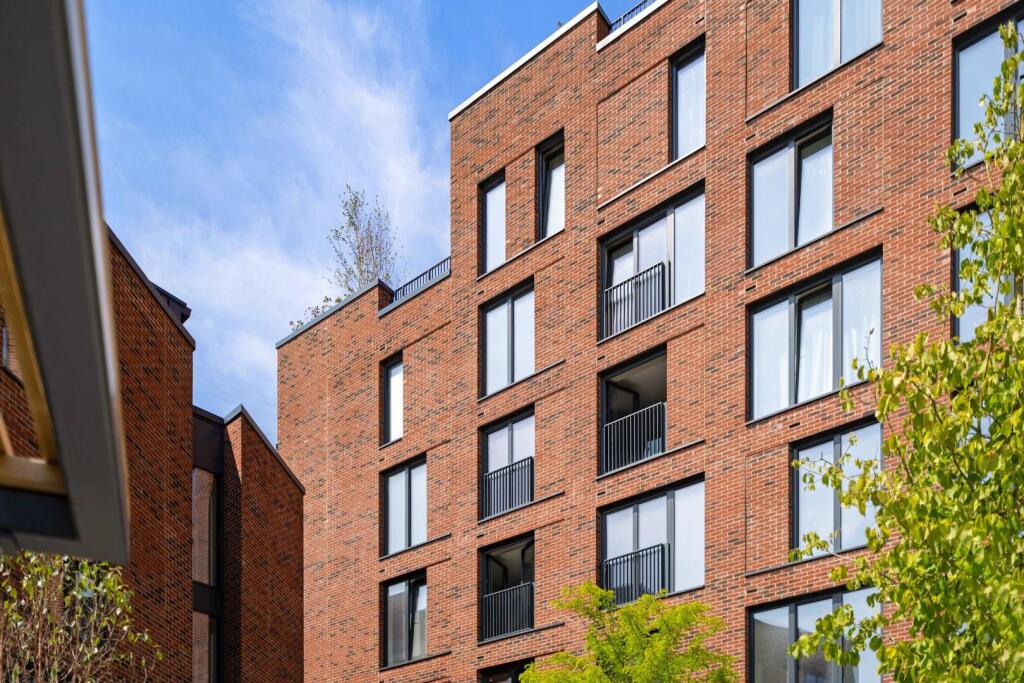 75907_Springwell-Gardens-Whitehall-Road-Leeds (14)