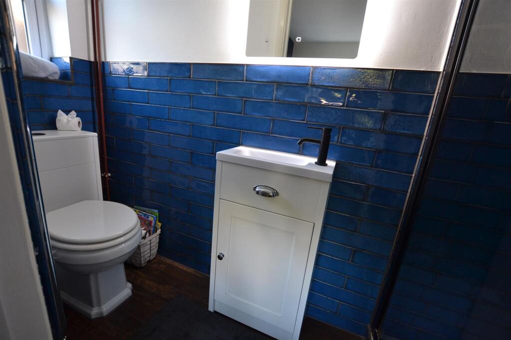 En Suite Shower Room