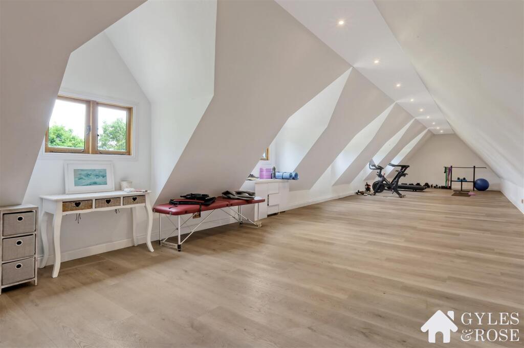 Gym/Office Space