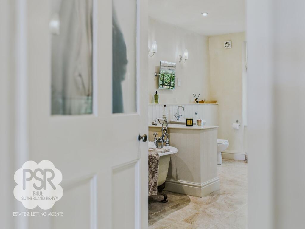 48 - Into the En-Suite