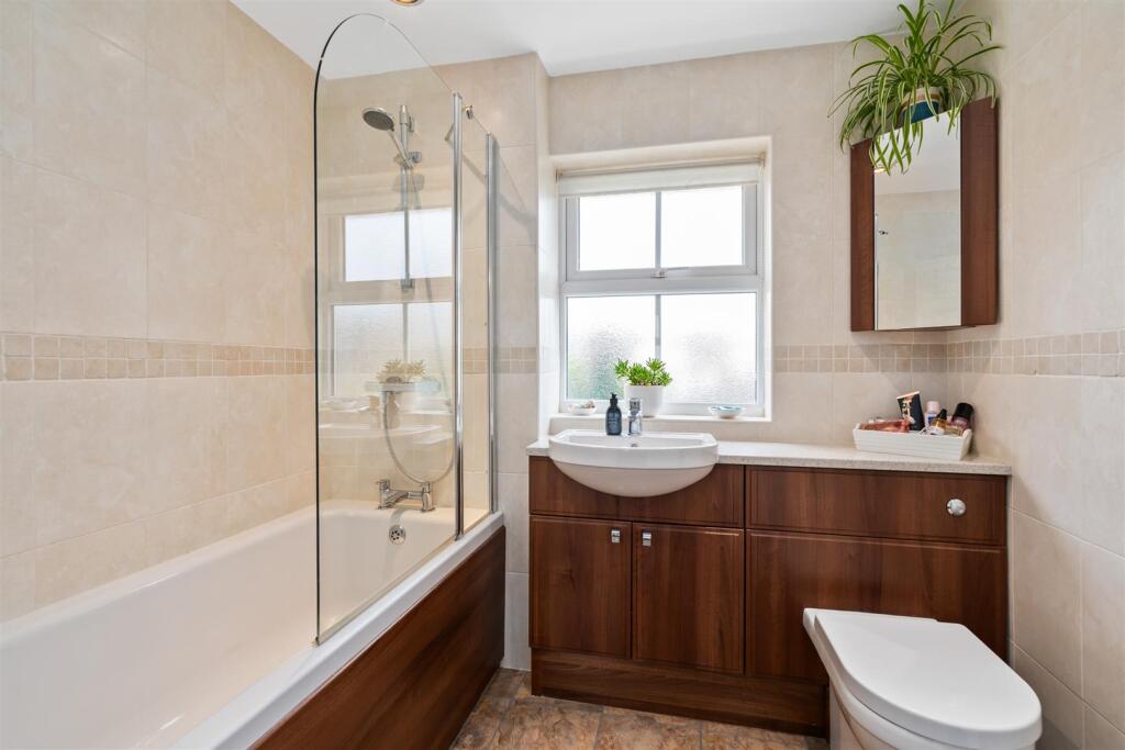 34 Whitefields Gate_15.jpg