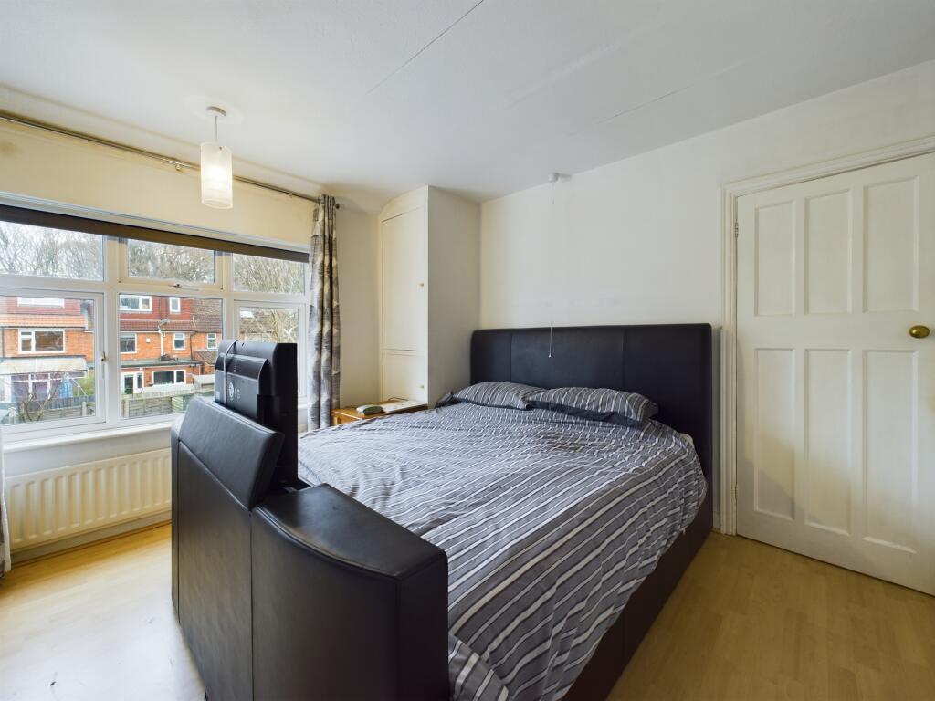 CAM05192G0-PR0004-STILL016