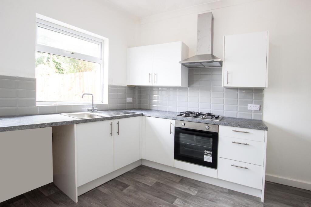 kitchen 2.jpg