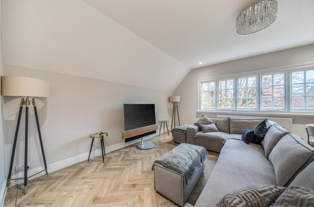 1374996-11-690dd0...