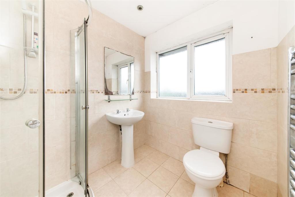 EN-SUITE SHOWER ROOM TO BEDROOM ONE