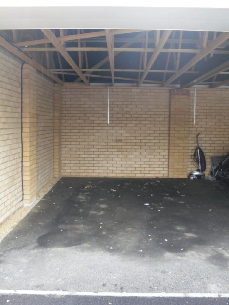 CAR PORT
