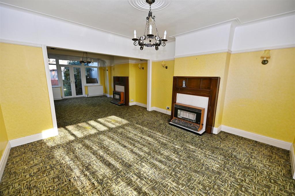 Through Lounge