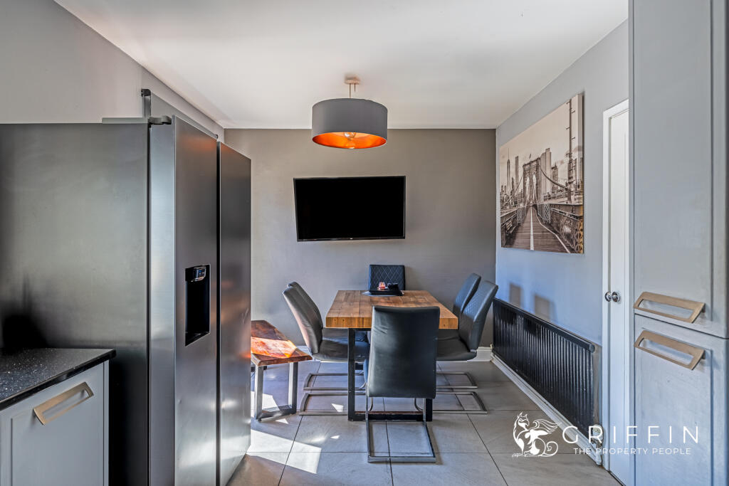 Kitchen &amp; Dining