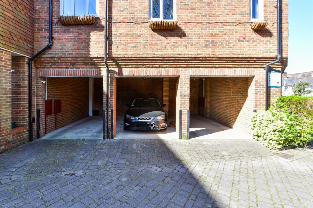 Driveway/Parking